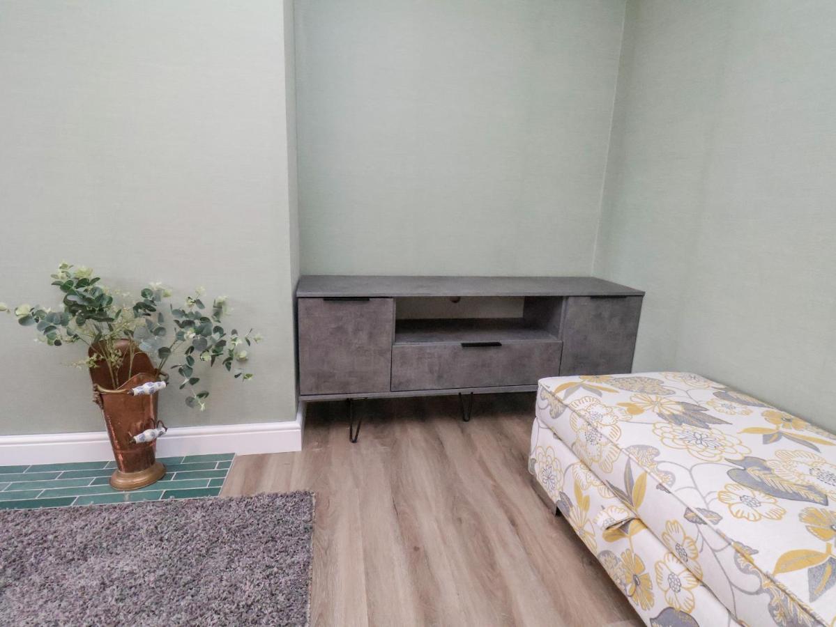 22 Constable Road * Filey